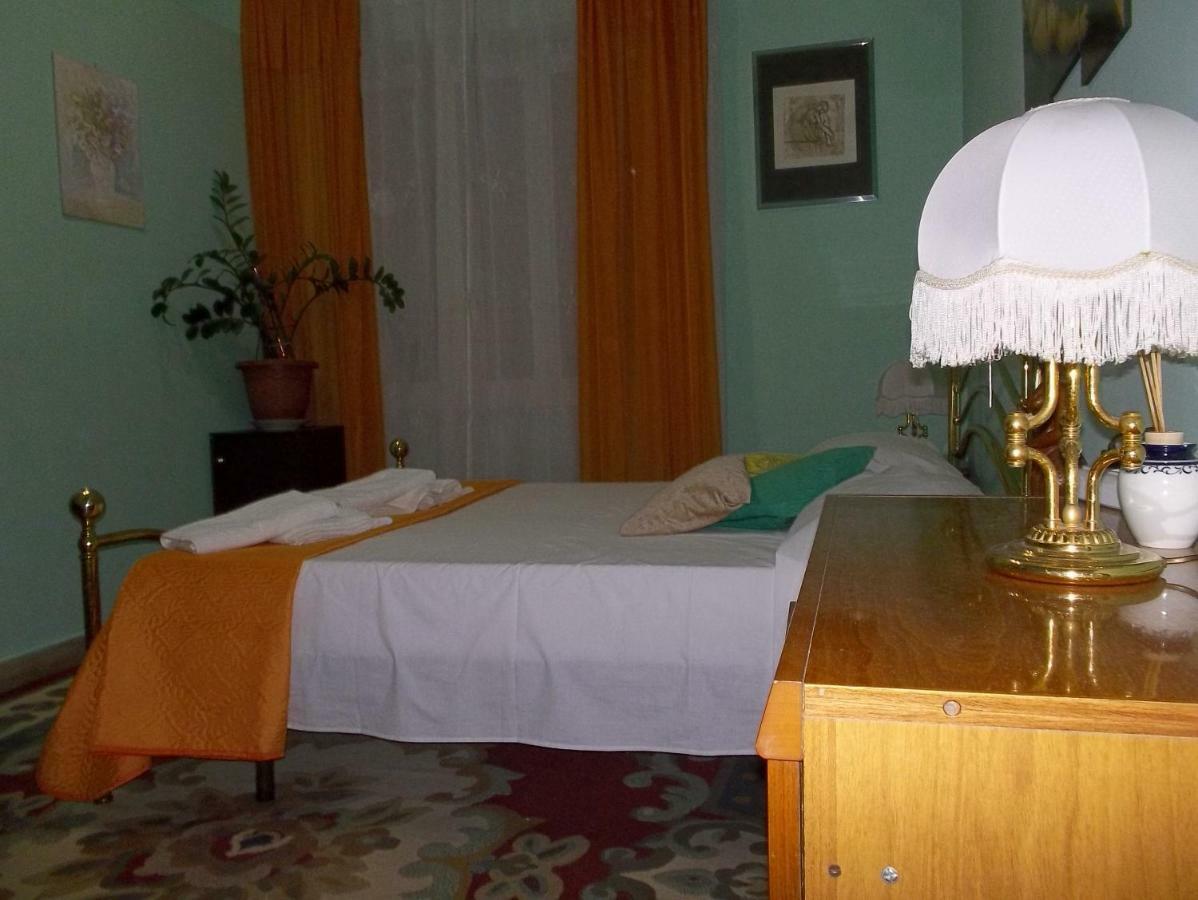 Bed and Breakfast Victoria Катанія Екстер'єр фото