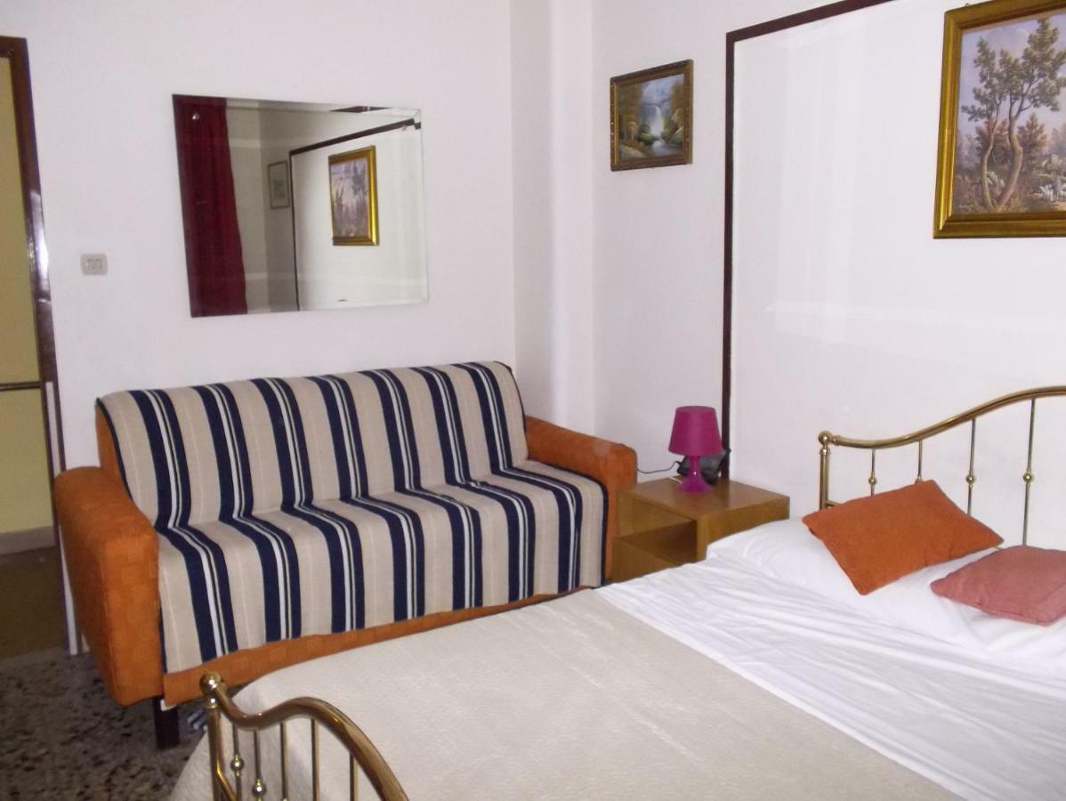 Bed and Breakfast Victoria Катанія Екстер'єр фото