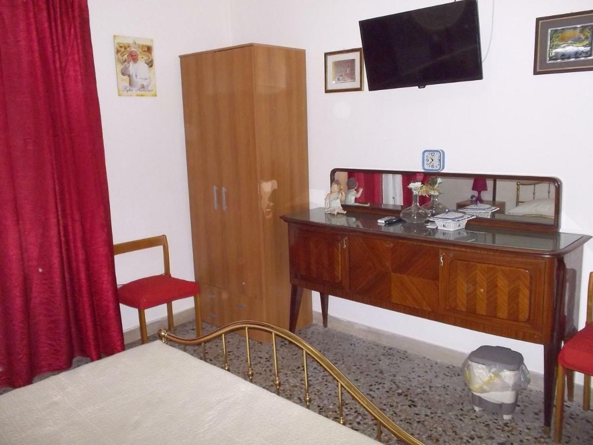 Bed and Breakfast Victoria Катанія Екстер'єр фото
